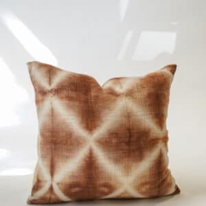 shibori bayeta cushion