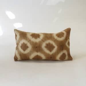 shibori bayeta cushion